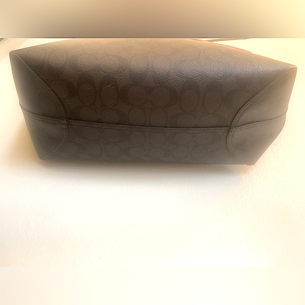 COACH City Tote In Signature;Red Interior-AS IS! PLEASE READ!!! - Picture 5 of 9